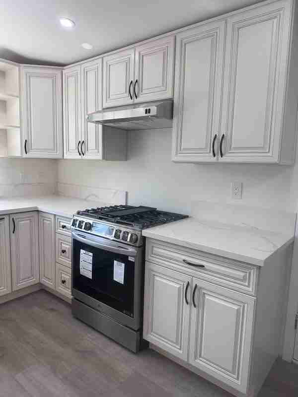 1045 Camann St - Photo 3 of 19