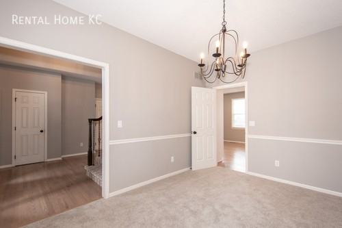 11909 W 132nd St - Photo 3 of 43