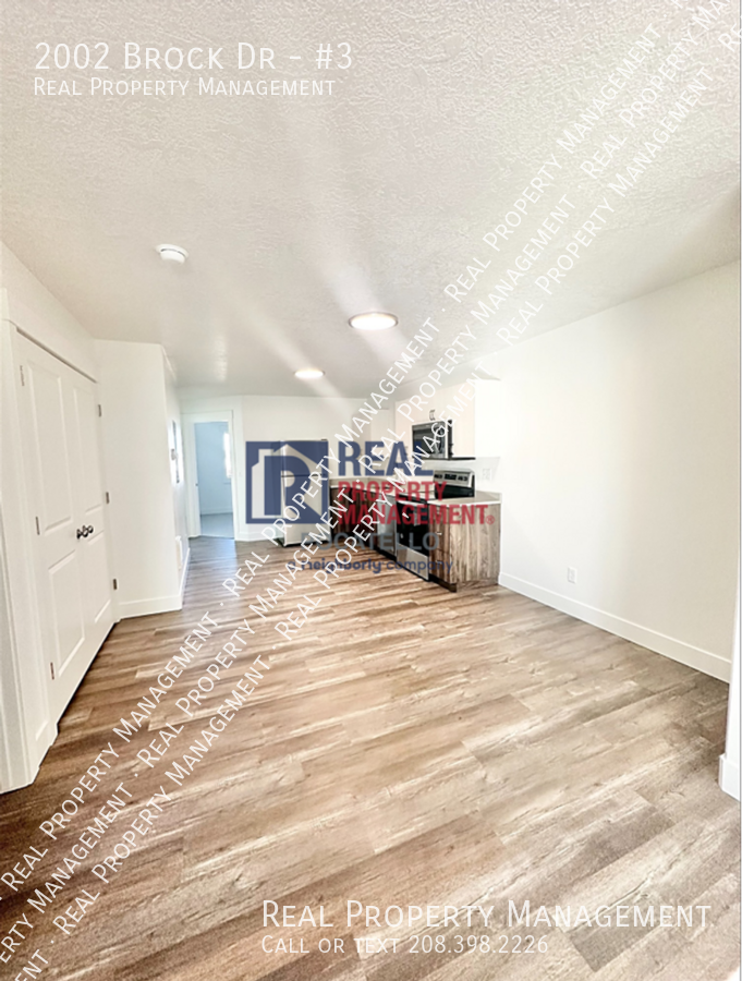 2002 Brock Dr #3 - Photo 6 of 16