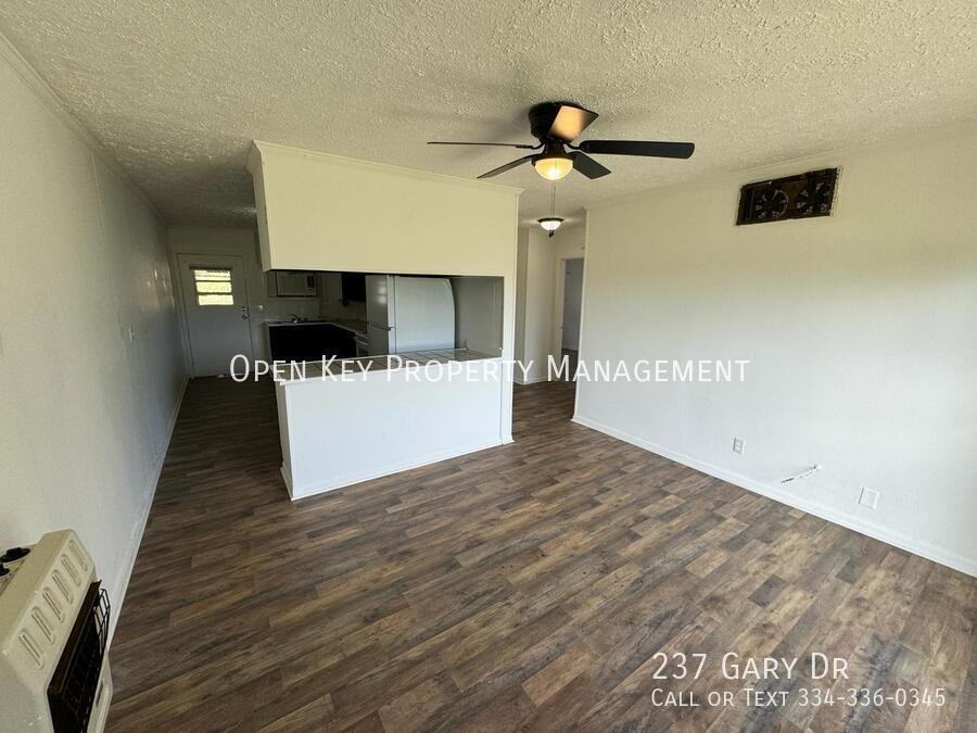 237 Gary St - Photo 3 of 11