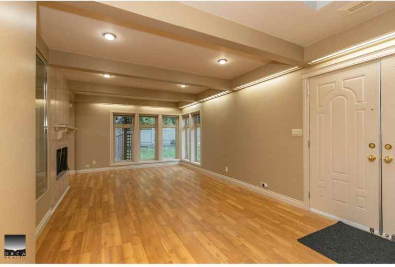 1305 Ridgewood Dr - Photo 3 of 50