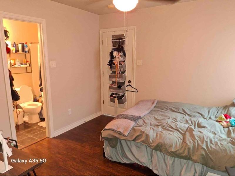 129B Richards St - Photo 5 of 15