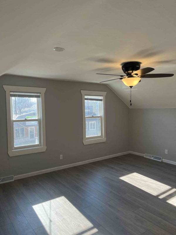 28 Main St W #2 - Photo 3 of 9