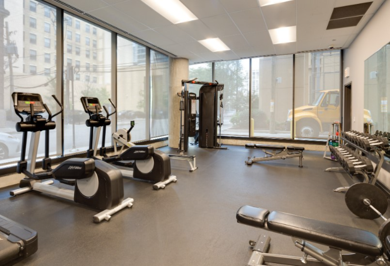 1403 S Wabash Ave - Photo 6 of 9