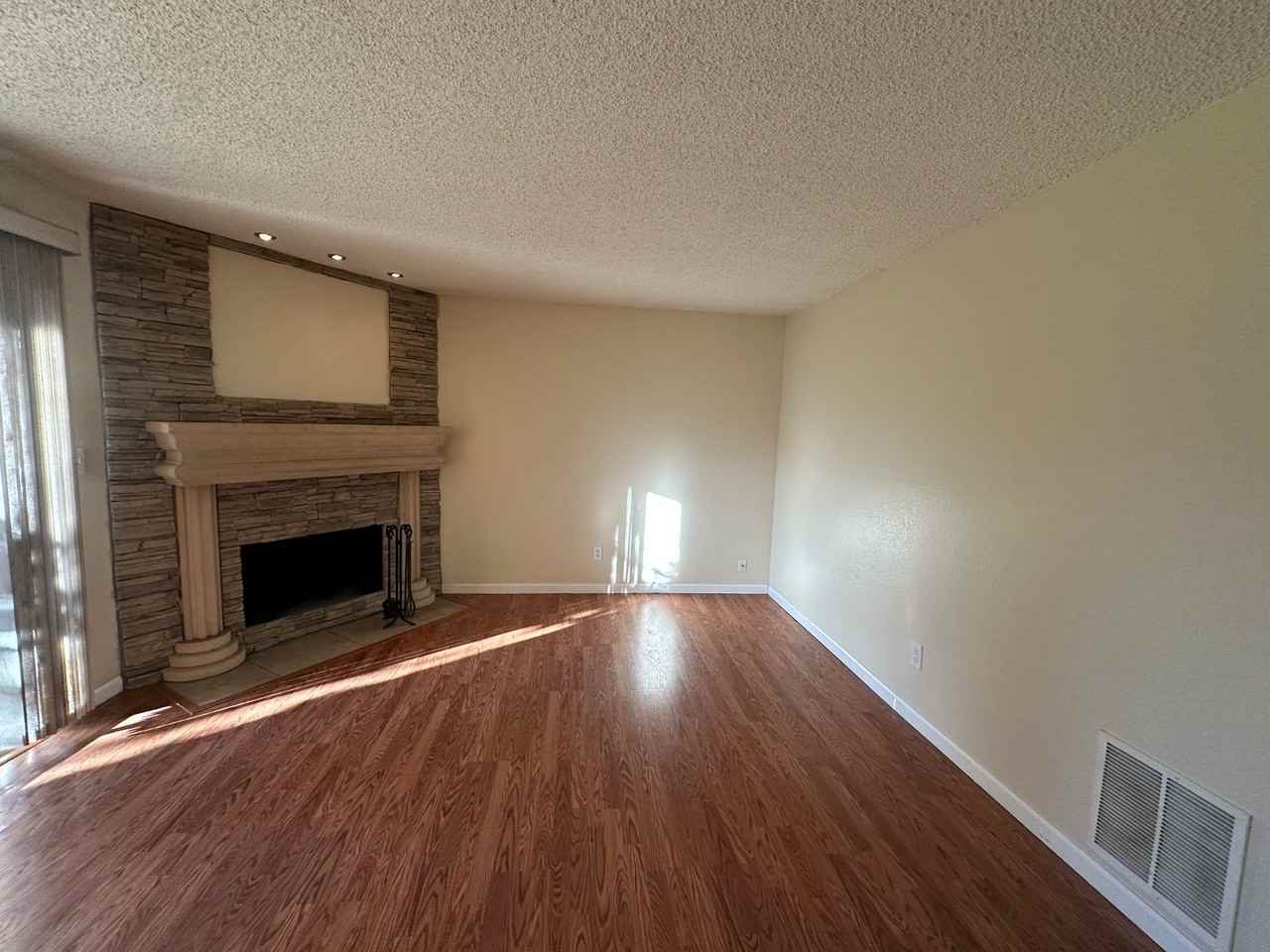 14507 127th Ave Ne - Photo 2 of 19