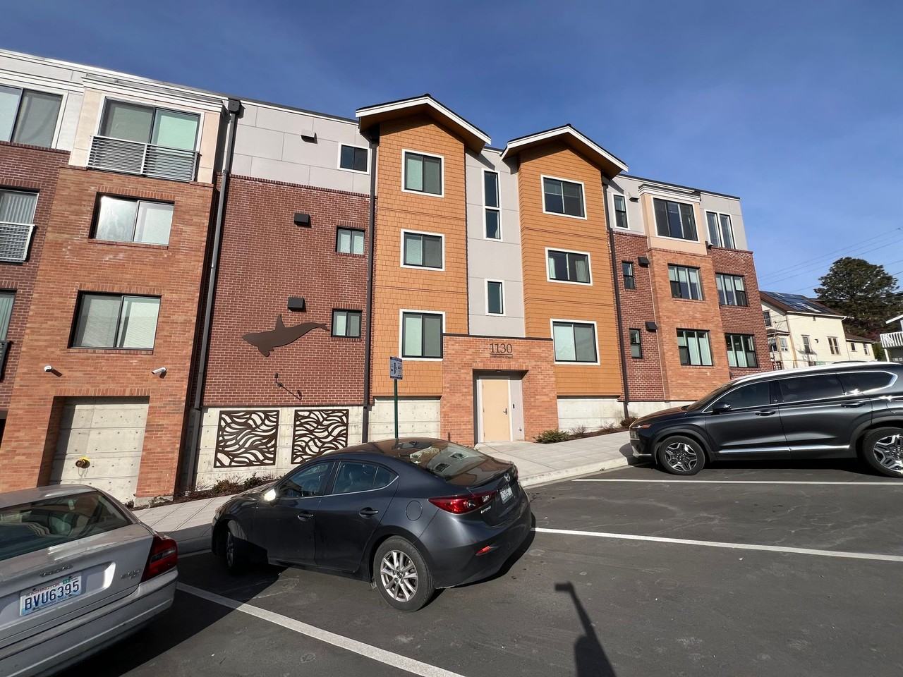 Orca 2 - Photo 2 of 32