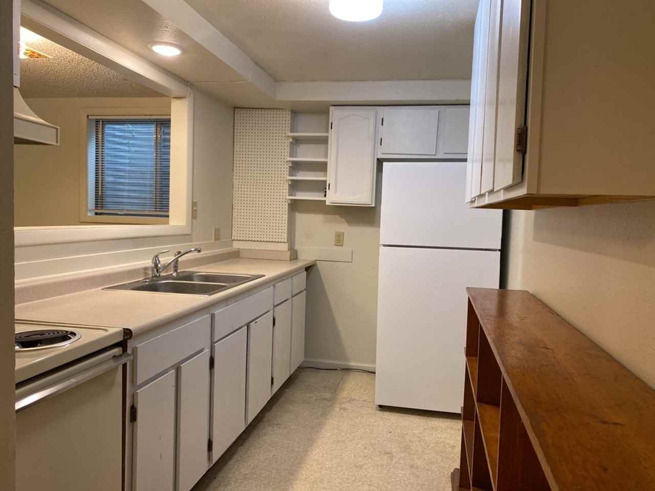 Pecan St - Photo 6 of 26