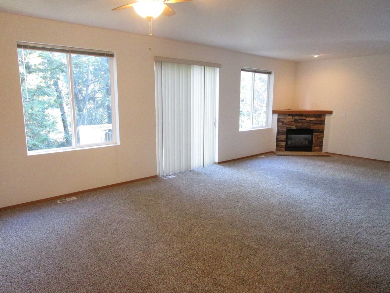 7504 Sorrel Ct - Photo 4 of 22