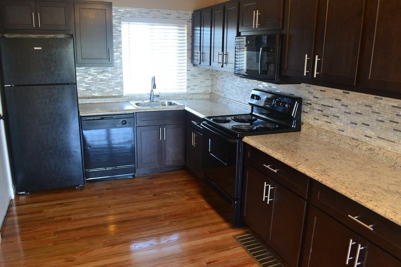 Anic Manor Apartments - Photo 3 of 13