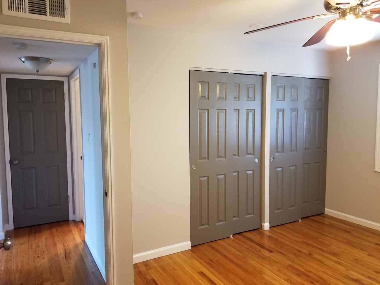 Anic Manor Apartments - Photo 7 of 13