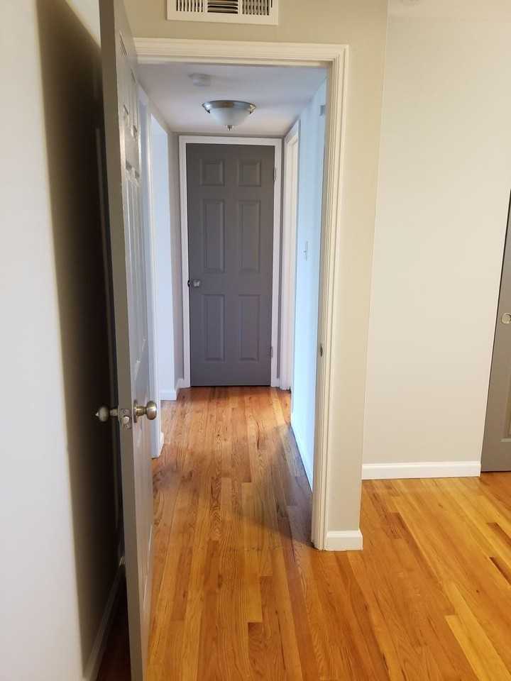 Anic Manor Apartments - Photo 7 of 14