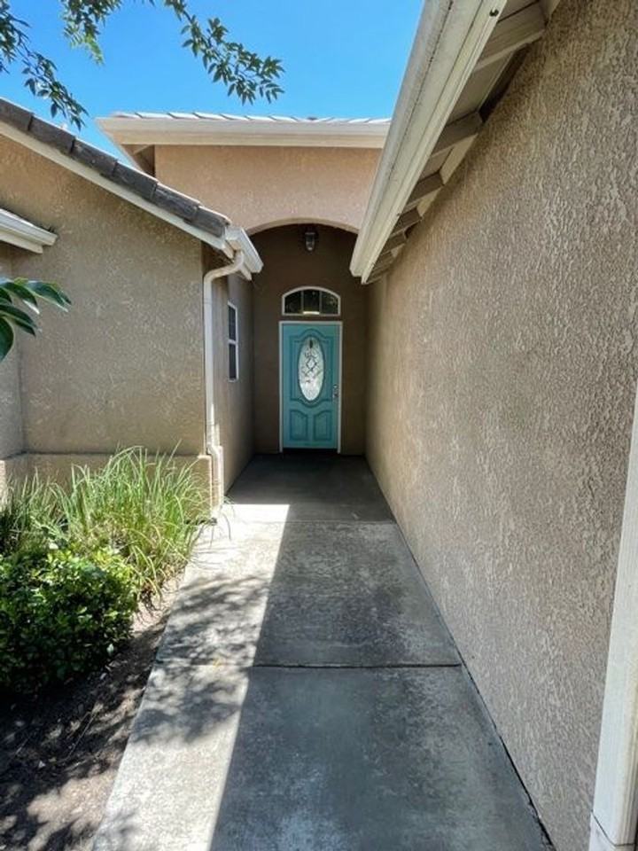 236 S Argyle Pl - Photo 3 of 18