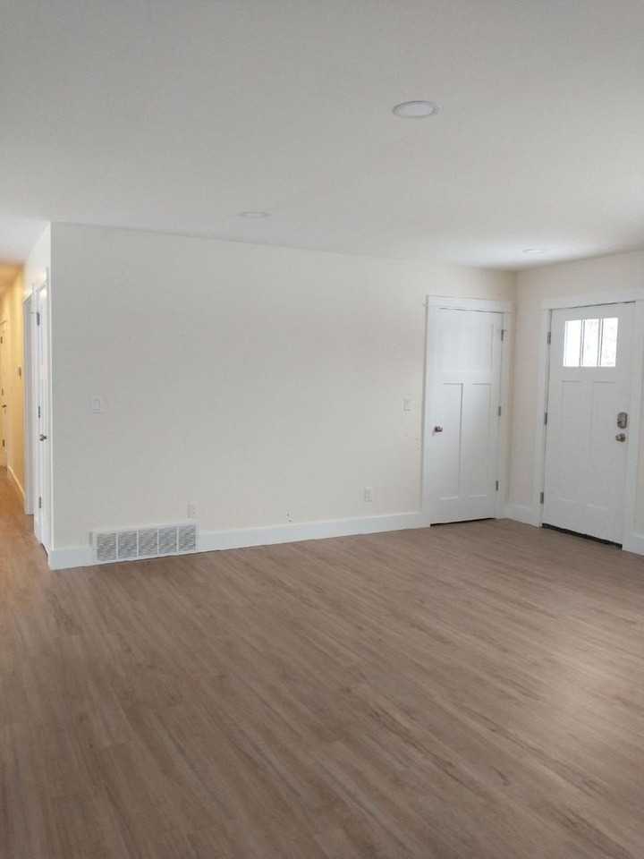 15305 Rosehelen Ln - Photo 3 of 14