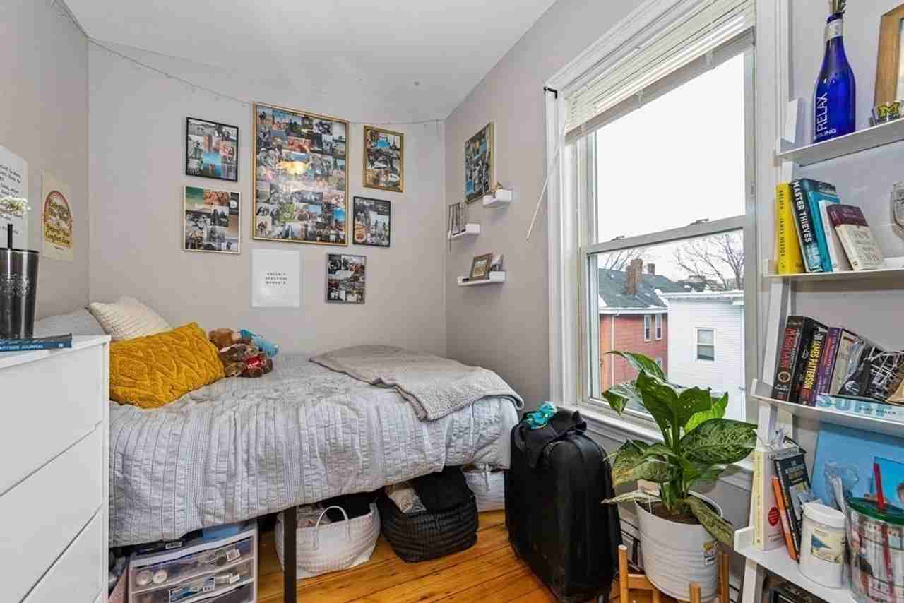 46 Hillside St - Photo 4 of 9