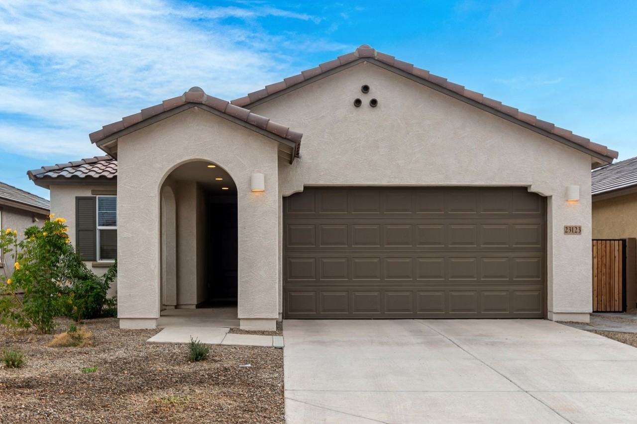 23123 E Twilight Dr - Photo 2 of 30