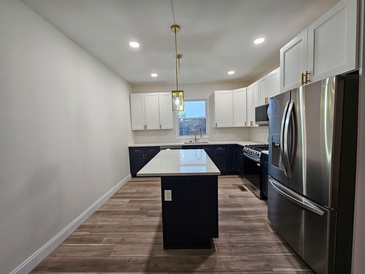 632 Watt St - Photo 2 of 39