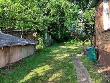 230 Locust Street - Photo 7 of 14