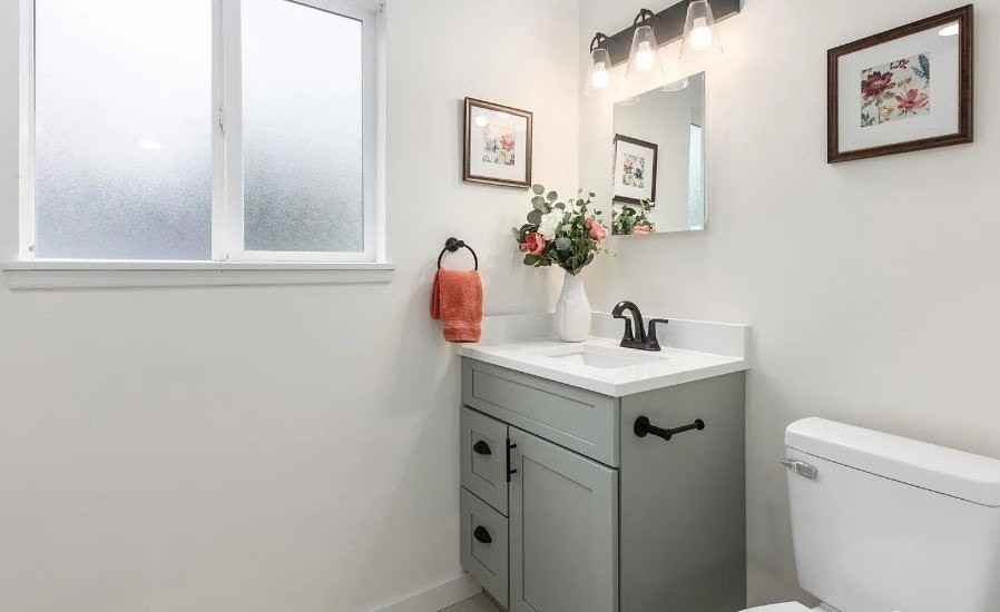 3629 S 249th St - Photo 2 of 6