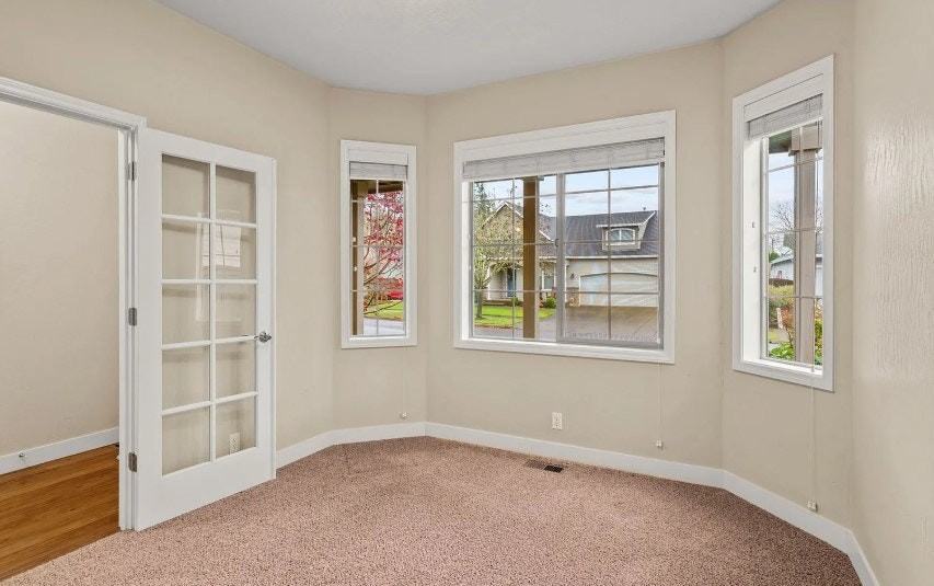 156 Stonehaven St - Photo 3 of 5