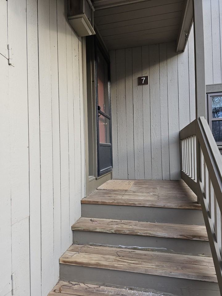 7 Cottonwood Dr #7 - Photo 2 of 36