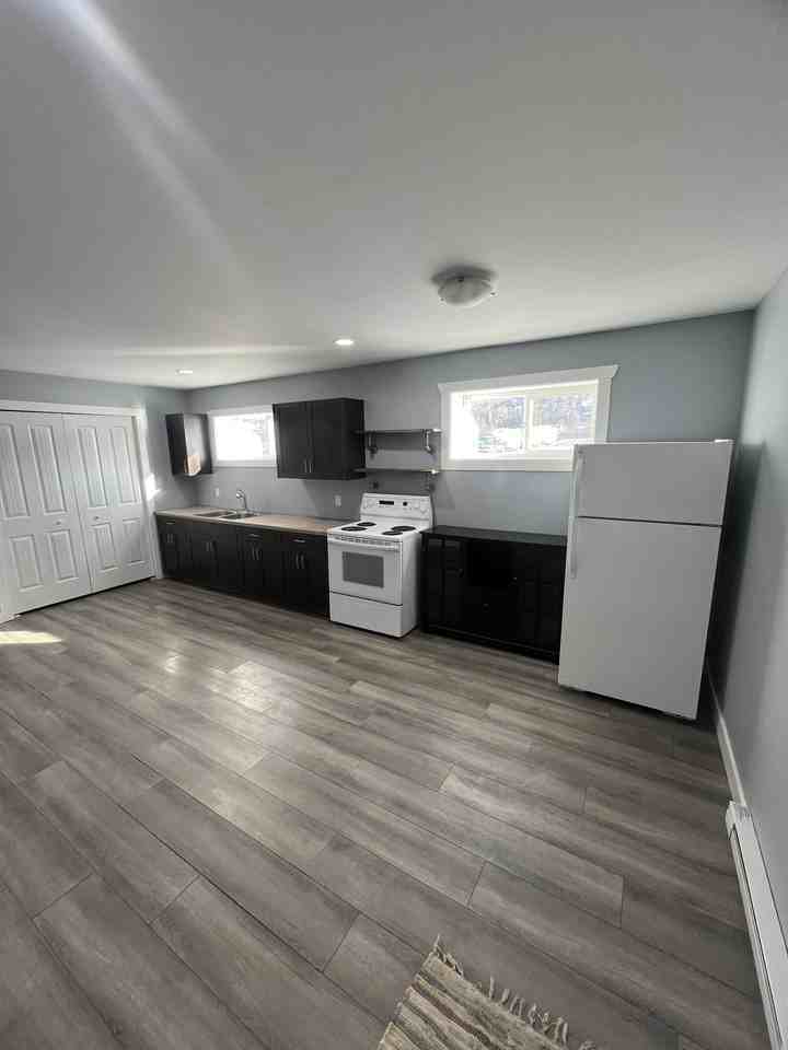 1777 East Vernon Rd - Photo 2 of 15