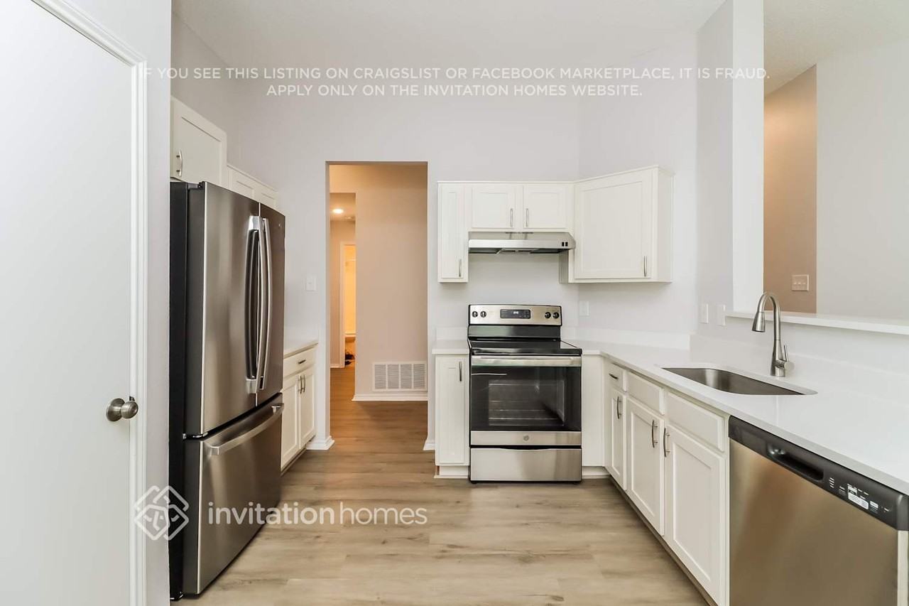 920 Mckavett Dr - Photo 6 of 15