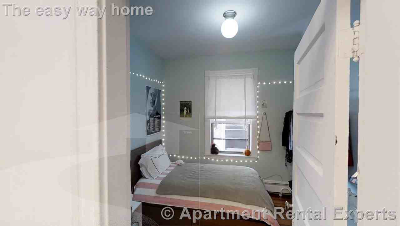 200 Harvard St #2 - Photo 3 of 11