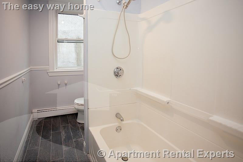 200 Harvard St #2 - Photo 7 of 11