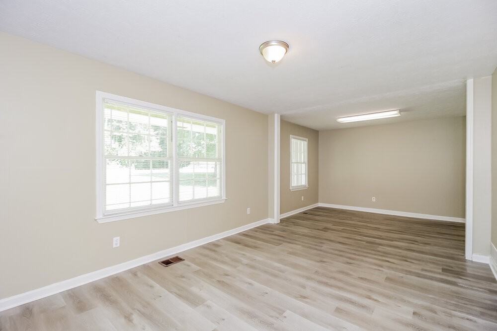 375 N Hickory Ln - Photo 4 of 16