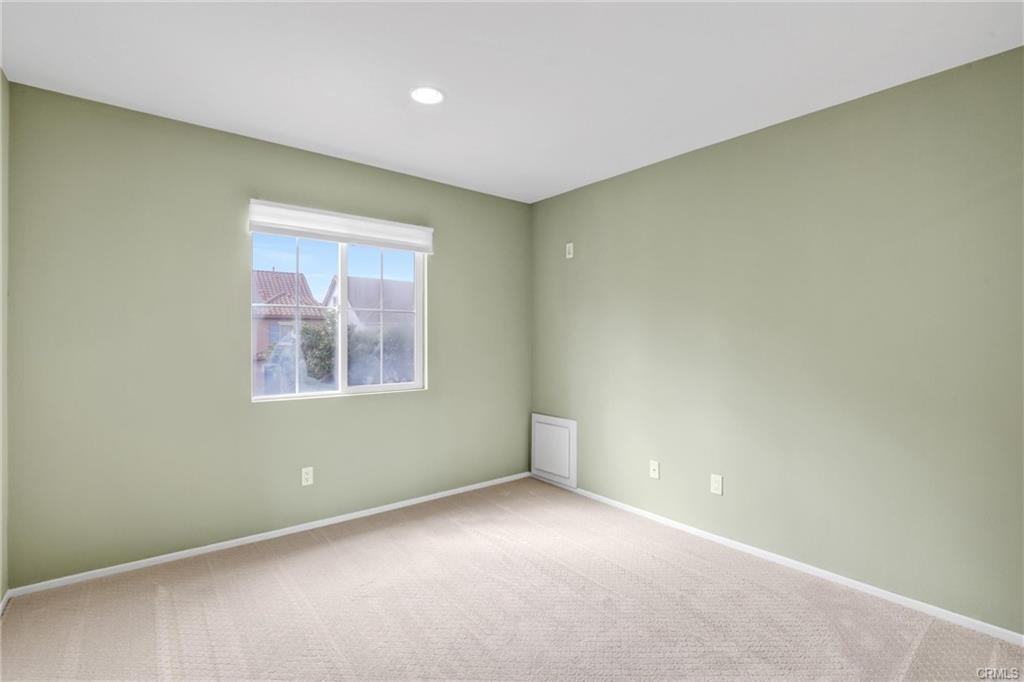 5 Forest Hl - Photo 3 of 8