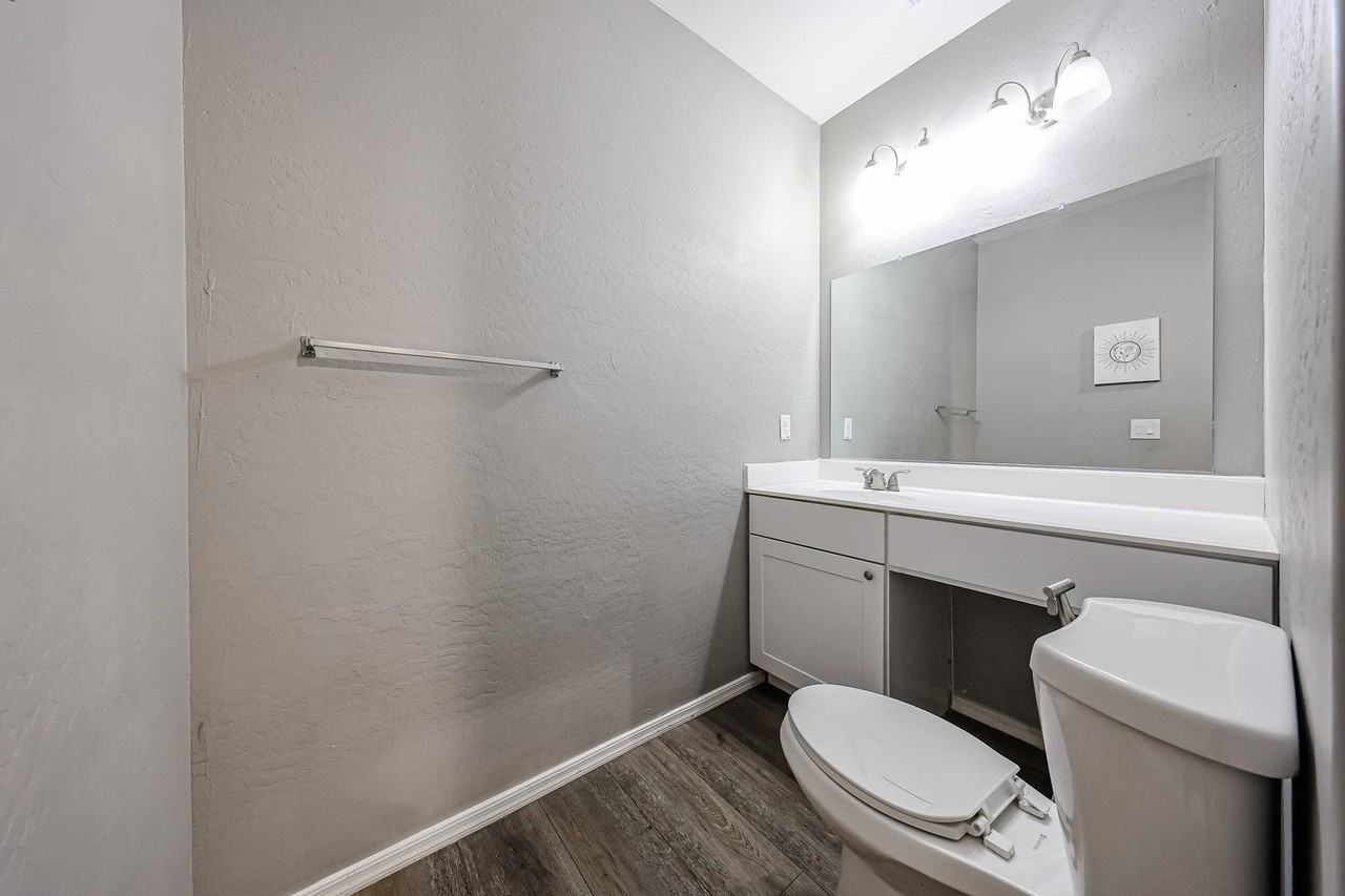 W Port Au Prince Ln - Photo 3 of 21