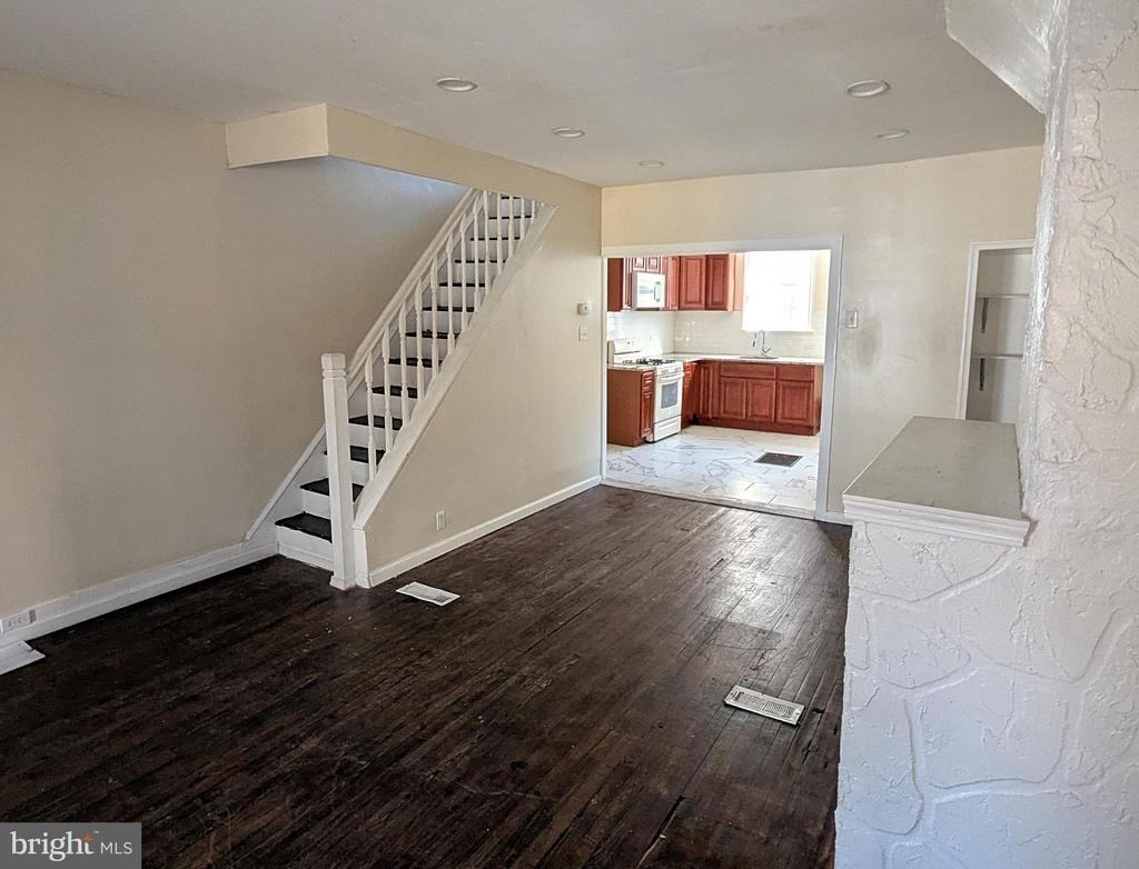 4463 N Orianna St - Photo 2 of 16