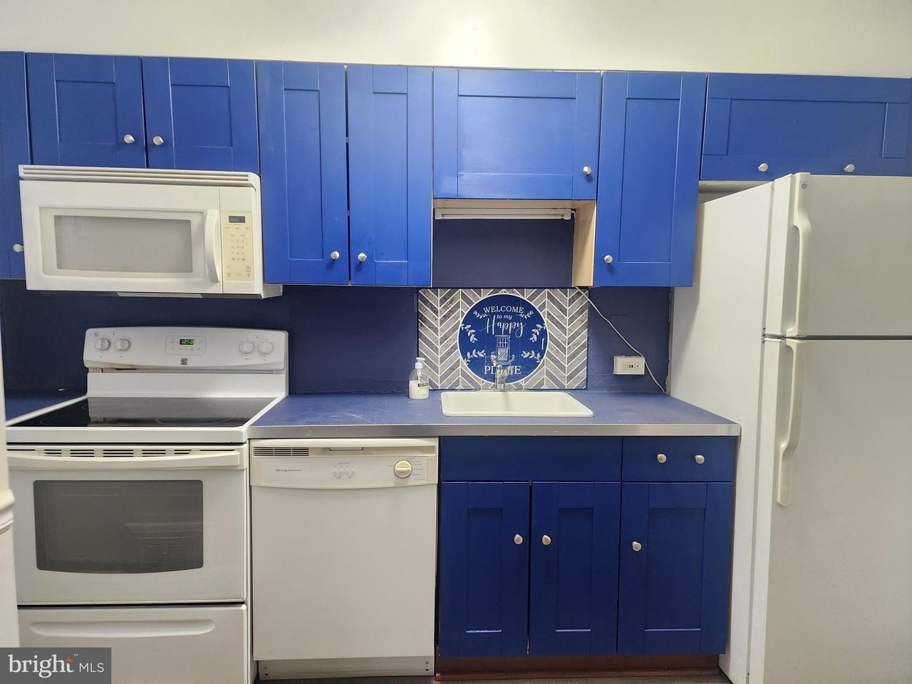 520 Sunset Rd - Photo 2 of 11