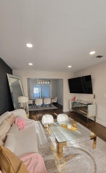 318 Berkshire Ave - Photo 3 of 16