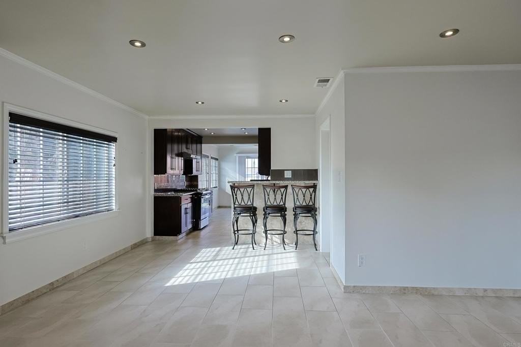 5736 Midwick St - Photo 6 of 44