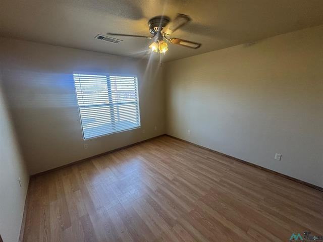 209 N 9th St - Photo 3 of 9