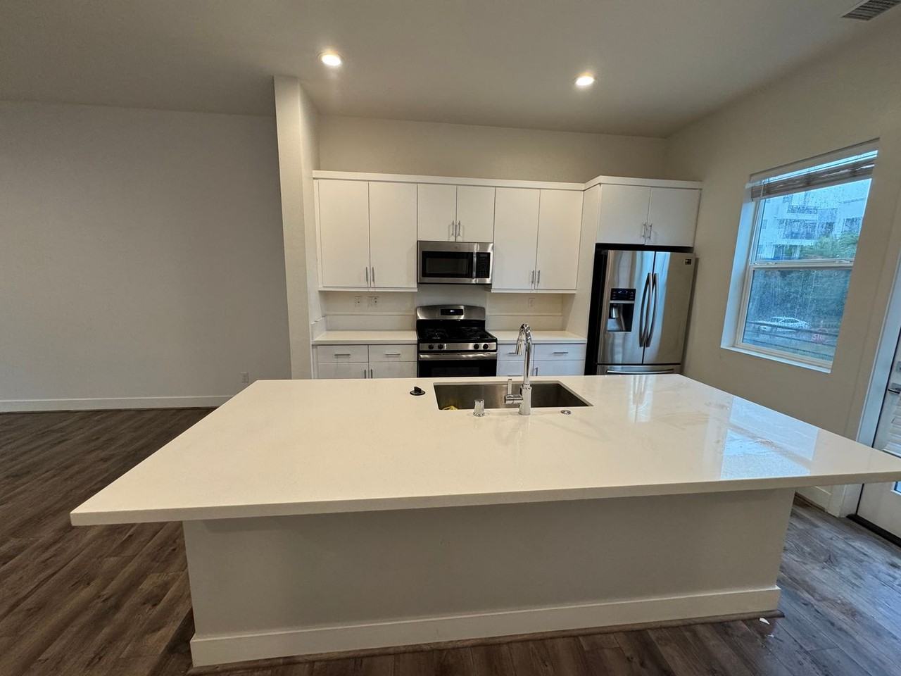 963 E Mason Ln #89 - Photo 3 of 23