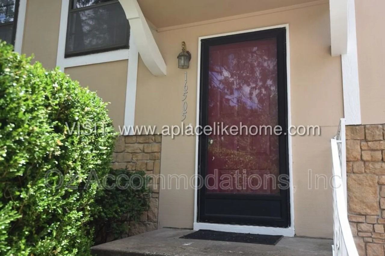 16505 W 150th Ter - Photo 3 of 27