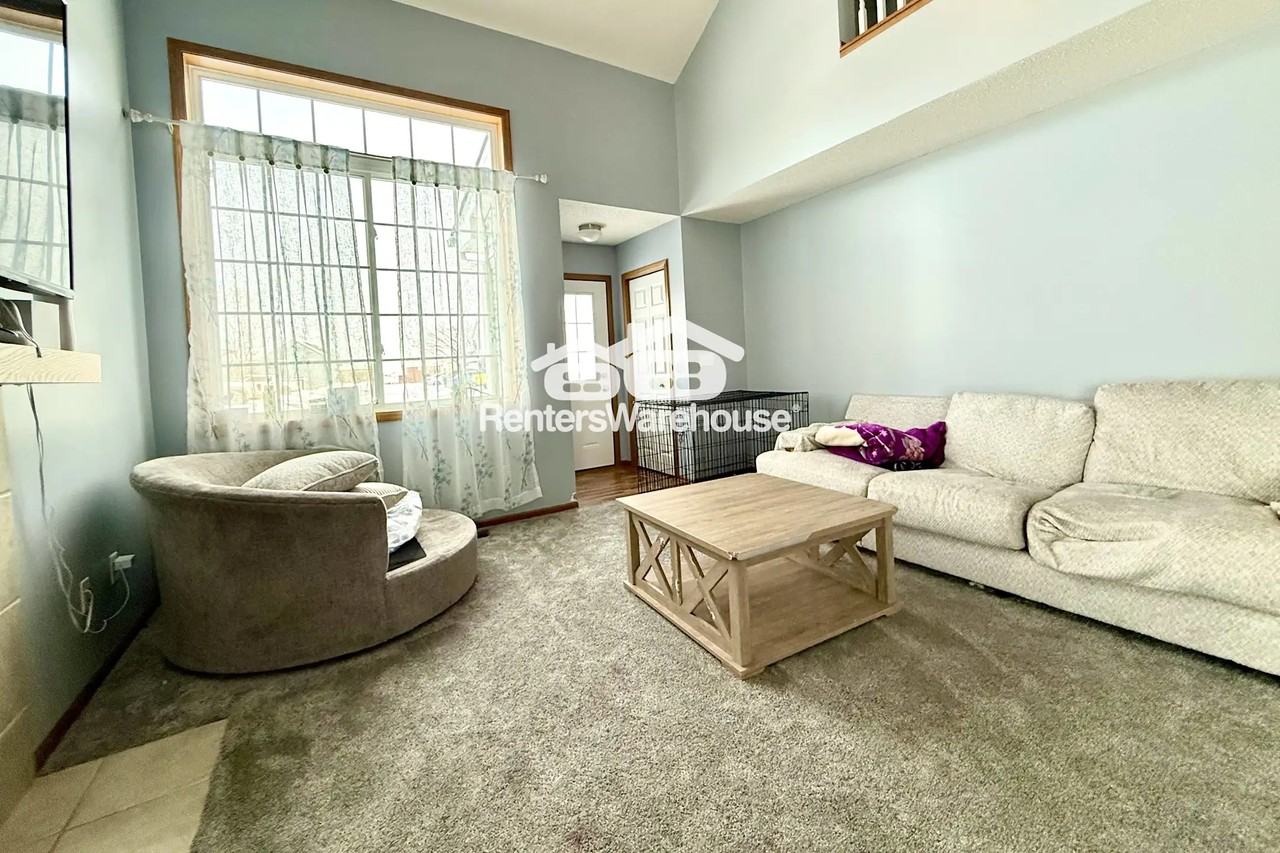 6141 Manchester Ave Ne - Photo 2 of 16