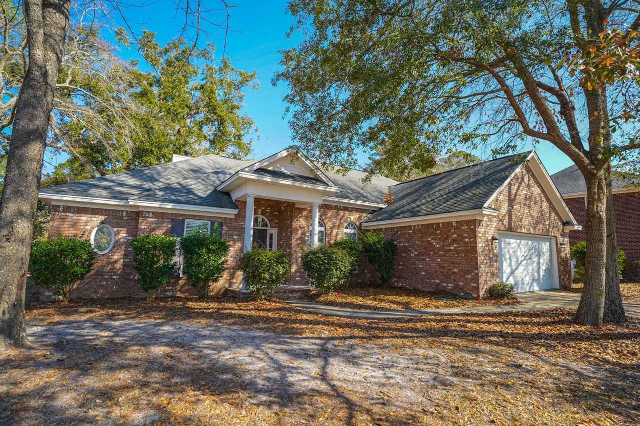 260 Saint Catherine Cir - Photo 3 of 50