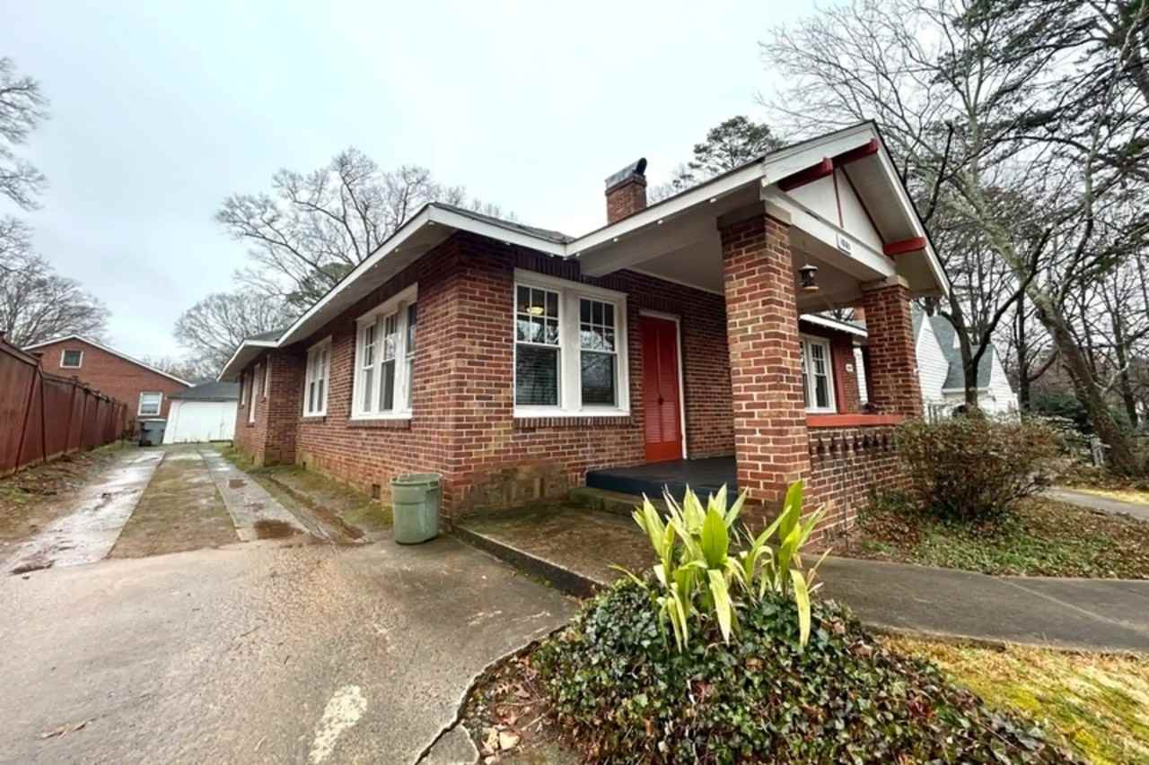 1805 Chestnut Ave - Photo 2 of 25