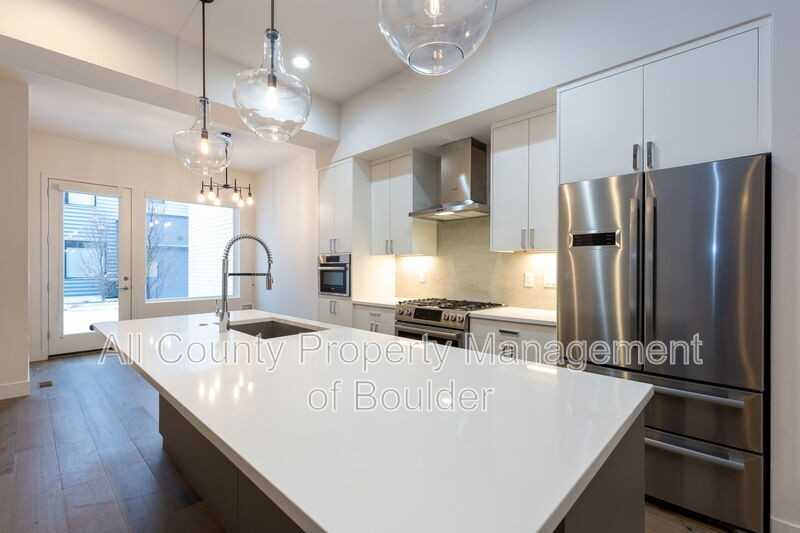 3107 Bluff St - Photo 5 of 24