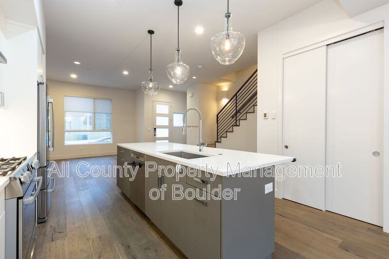3107 Bluff St - Photo 7 of 24