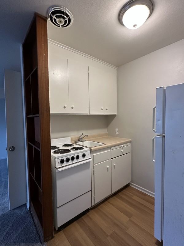 5926 Fauntleroy Way Sw - Photo 2 of 7