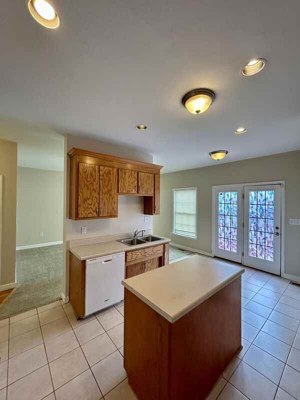 1713 Jacquelin St - Photo 3 of 35