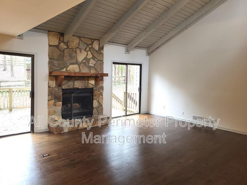 2571 Rocky Springs Dr - Photo 3 of 22