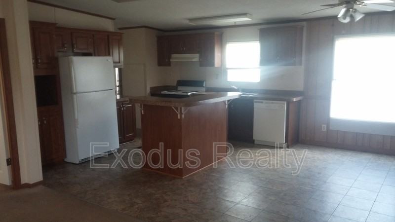 255 Valley Forge Way S - Photo 2 of 29