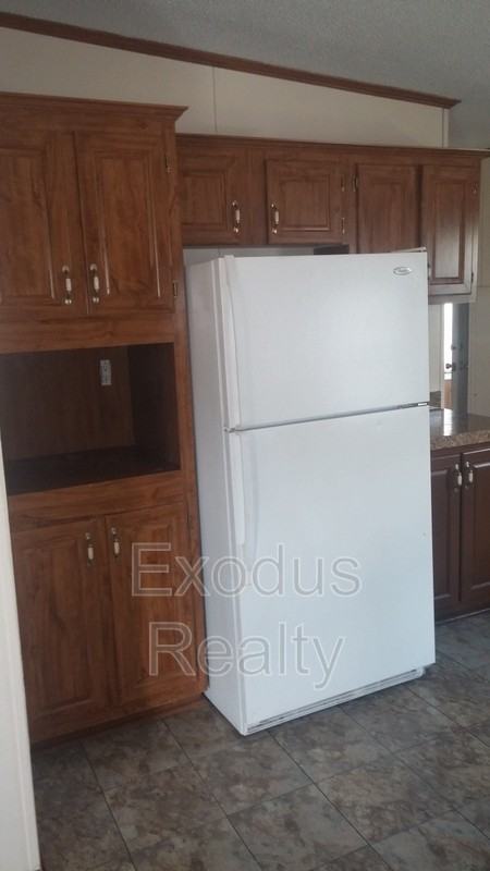 255 Valley Forge Way S - Photo 3 of 29