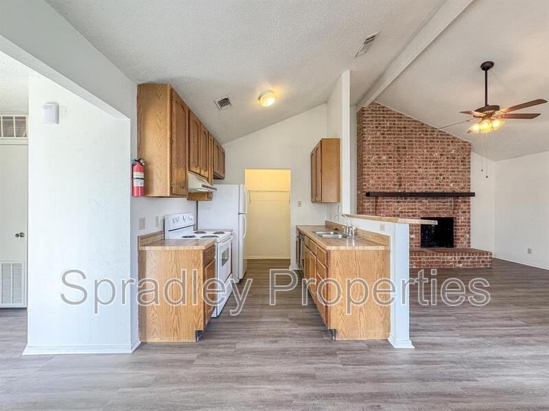 5218 Davy Crockett St - Photo 6 of 18