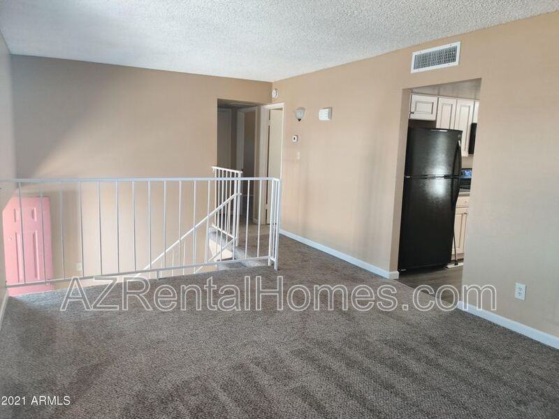 17038 N 37th Ave - Photo 2 of 15